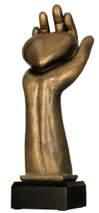 Figurka odlewana serce na dłoni RFST3040/G H-25 cm + grawerowanie 